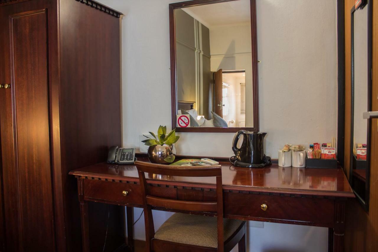 פאלאבורווה Cajori Hotel מראה חיצוני תמונה