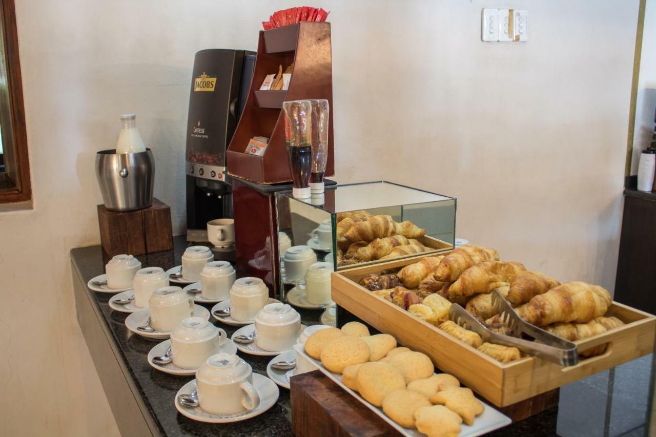פאלאבורווה Cajori Hotel מראה חיצוני תמונה